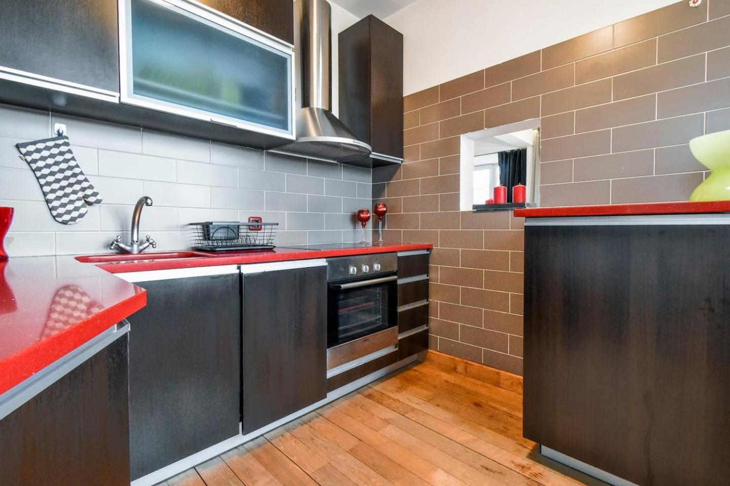 Fully Equipped Vitoshka Area Spacious Metro Sofia Exterior photo